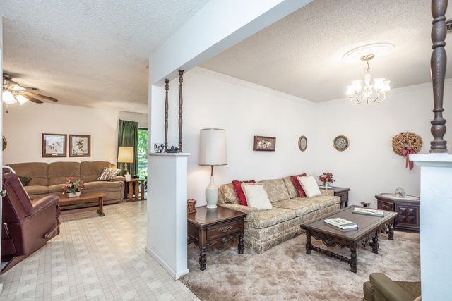 1904 Cypress Court, Gainesville, TX 76240