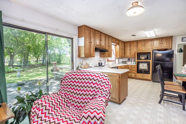 1904 Cypress Court, Gainesville, TX 76240