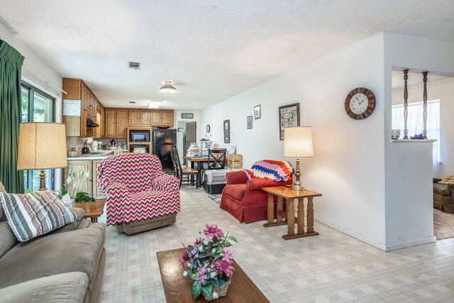 1904 Cypress Court, Gainesville, TX 76240
