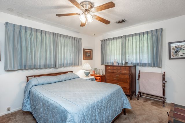 1904 Cypress Court, Gainesville, TX 76240