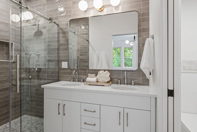 401 E 18TH Ave, Spokane, WA 99203
