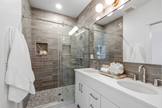 401 E 18TH Ave, Spokane, WA 99203