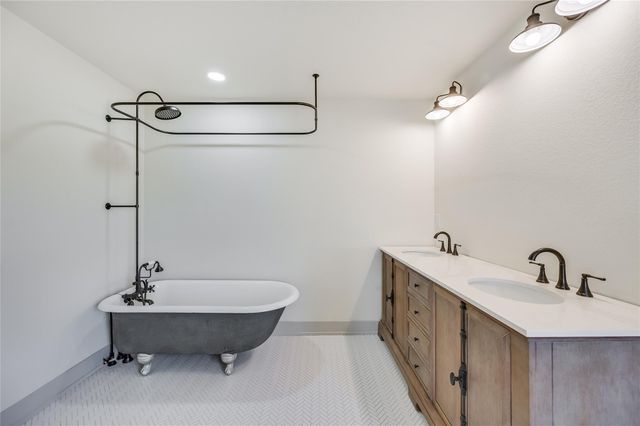 1100 GREEN ACRES DR, Wimberley, TX 78676