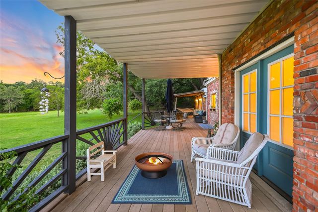 1100 GREEN ACRES DR, Wimberley, TX 78676