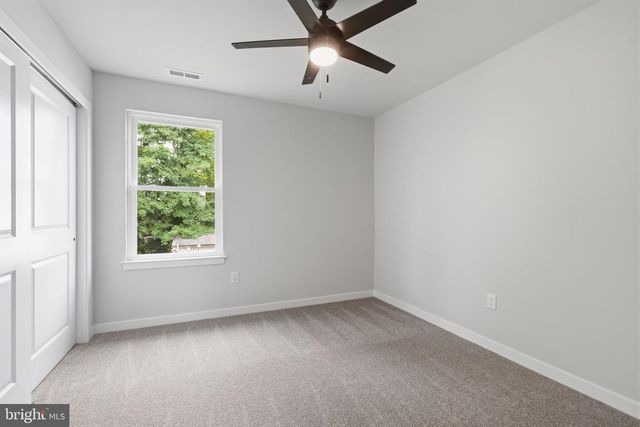 533 PARK AVE, Bristol, PA 19007