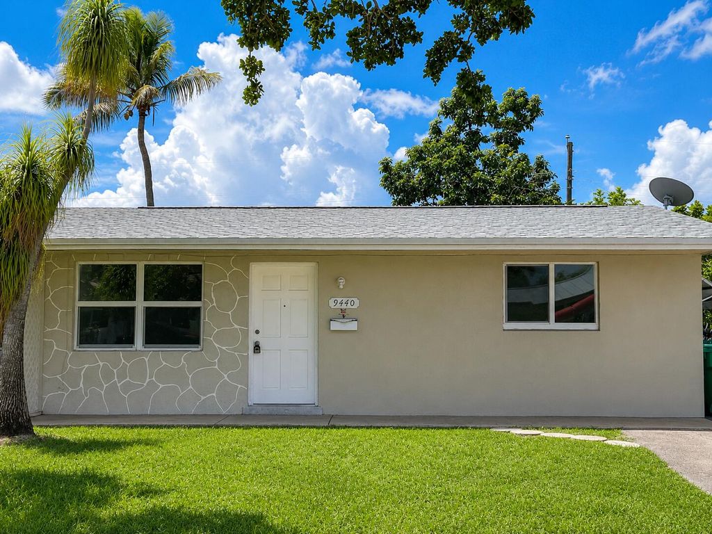 9440 SW 51ST Street, Cooper City, FL 33328