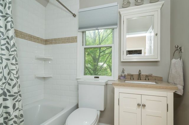 12 Dixfield St, Boston, MA 02127