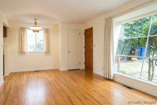 10455 56th Avenue S, Seattle, WA 98178