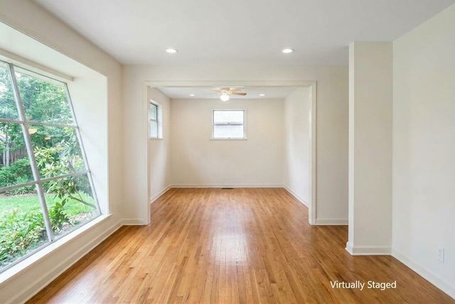 10455 56th Avenue S, Seattle, WA 98178