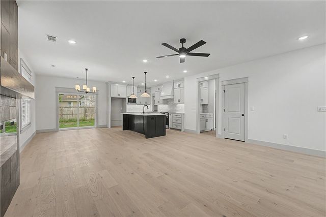 6607 SW Crabapple Street, Bentonville, AR 72713
