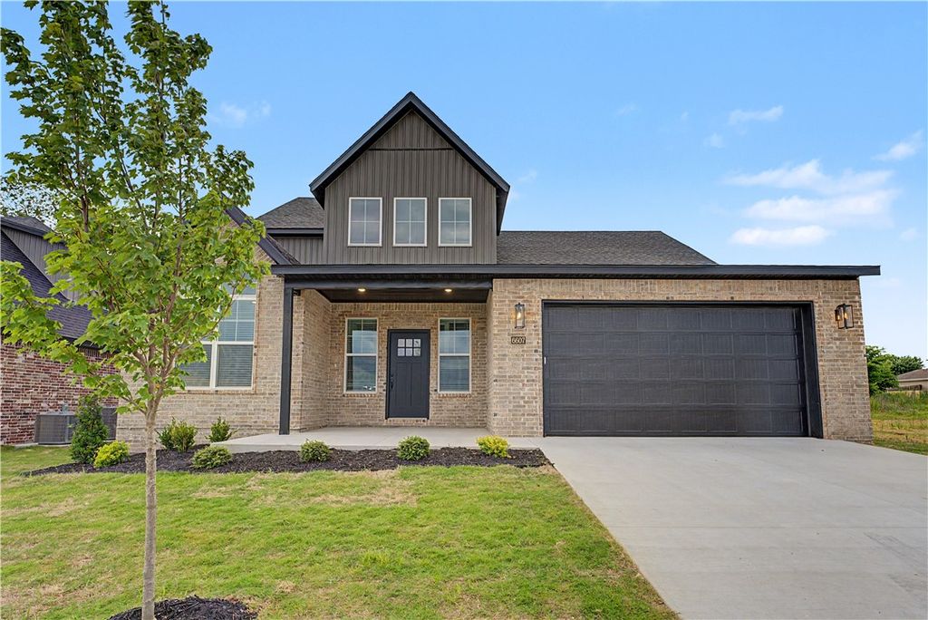 6607 SW Crabapple Street, Bentonville, AR 72713