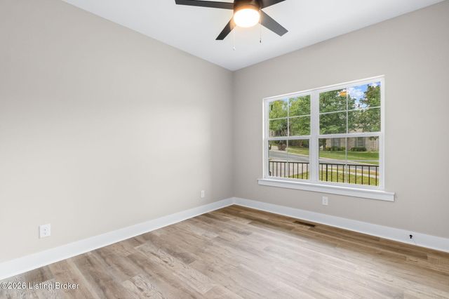 4410 Stone Wynde Dr, Louisville, KY 40272