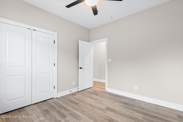 4410 Stone Wynde Dr, Louisville, KY 40272