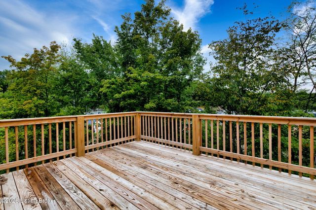 4410 Stone Wynde Dr, Louisville, KY 40272