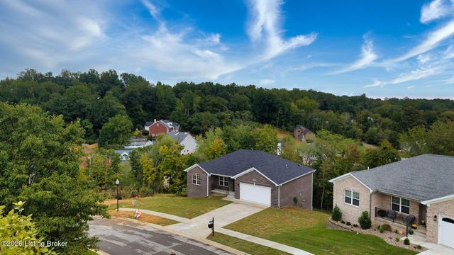 4410 Stone Wynde Dr, Louisville, KY 40272