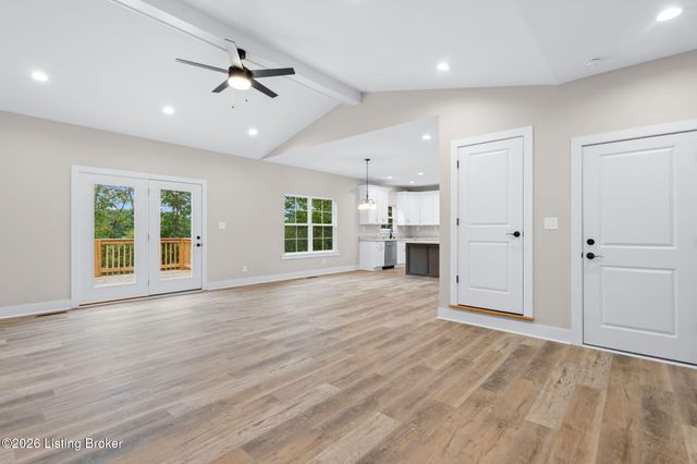 4410 Stone Wynde Dr, Louisville, KY 40272