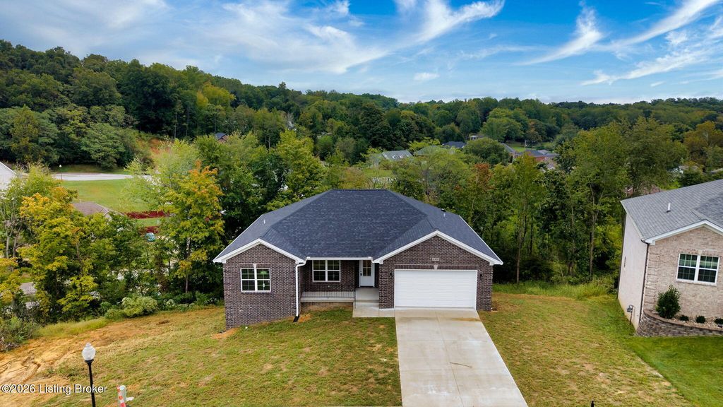 4410 Stone Wynde Dr, Louisville, KY 40272