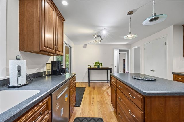 32 Framingham Lane, Pittsford, NY 14534
