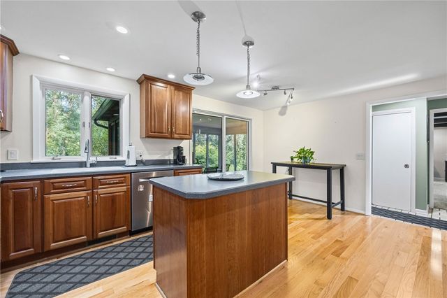 32 Framingham Lane, Pittsford, NY 14534