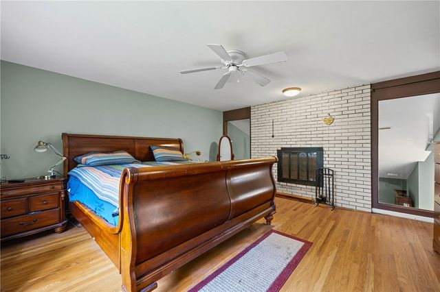 32 Framingham Lane, Pittsford, NY 14534