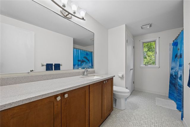 32 Framingham Lane, Pittsford, NY 14534