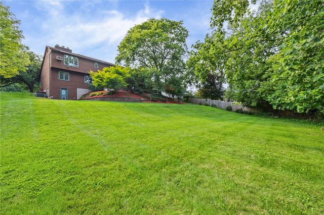 32 Framingham Lane, Pittsford, NY 14534