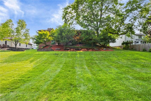 32 Framingham Lane, Pittsford, NY 14534