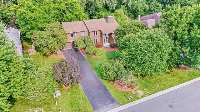 32 Framingham Lane, Pittsford, NY 14534