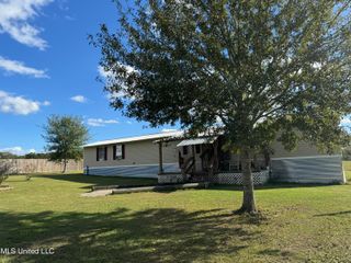 162 Orvelle Lee Rd, Poplarville, MS 39470