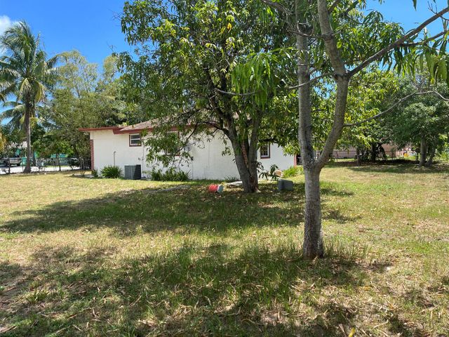 821 SW 4th Avenue, Delray Beach, FL 33444