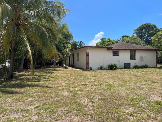 821 SW 4th Avenue, Delray Beach, FL 33444