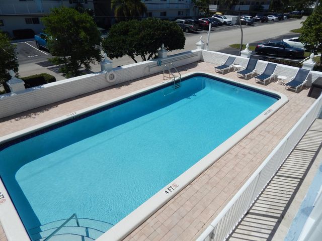 2829 NE 33rd Court 203, Fort Lauderdale, FL 33306