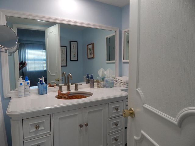 2829 NE 33rd Court 203, Fort Lauderdale, FL 33306