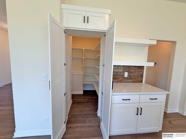 7413 N 176th Avenue, Bennington, NE 68007