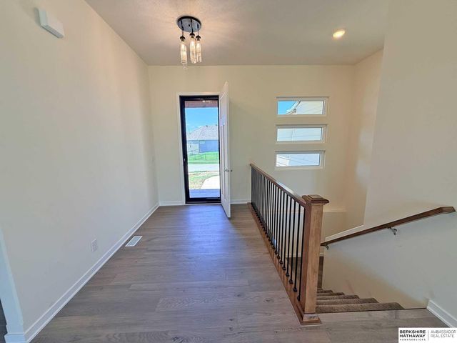 7413 N 176th Avenue, Bennington, NE 68007