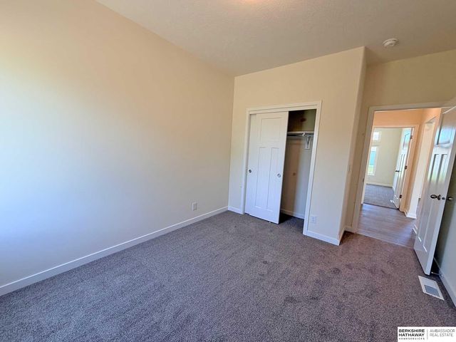 7413 N 176th Avenue, Bennington, NE 68007