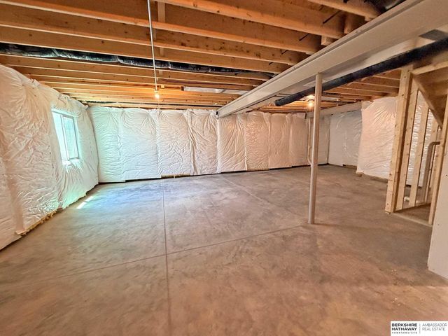 7413 N 176th Avenue, Bennington, NE 68007