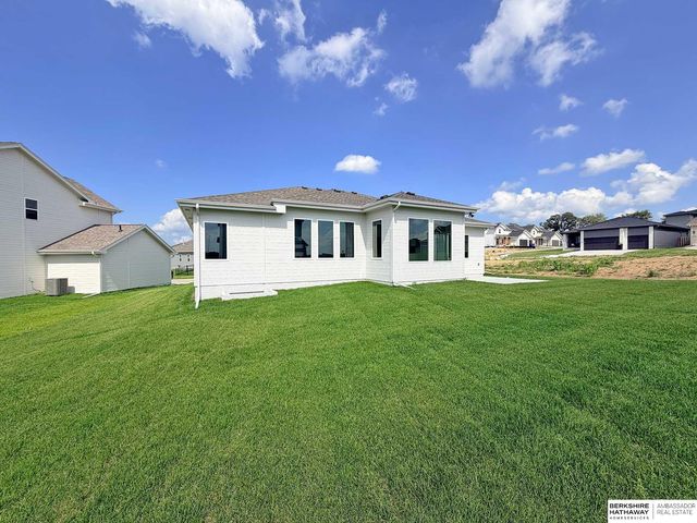 7413 N 176th Avenue, Bennington, NE 68007