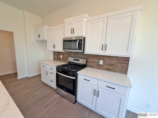 7413 N 176th Avenue, Bennington, NE 68007