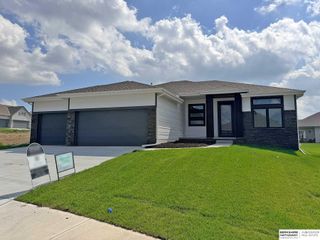 7413 N 176th Avenue, Bennington, NE 68007