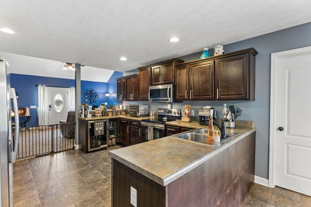 1361 Volunteer Ln, Lewisburg, TN 37091