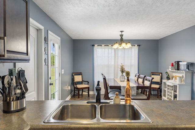1361 Volunteer Ln, Lewisburg, TN 37091