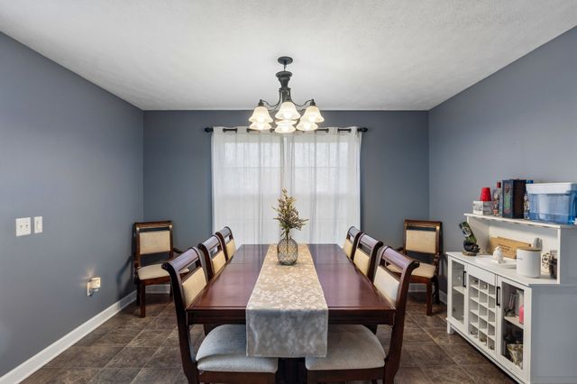 1361 Volunteer Ln, Lewisburg, TN 37091