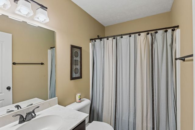 1361 Volunteer Ln, Lewisburg, TN 37091