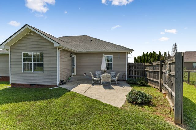 1361 Volunteer Ln, Lewisburg, TN 37091