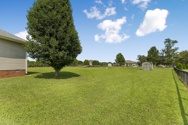1361 Volunteer Ln, Lewisburg, TN 37091