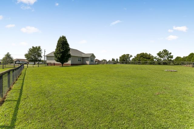 1361 Volunteer Ln, Lewisburg, TN 37091