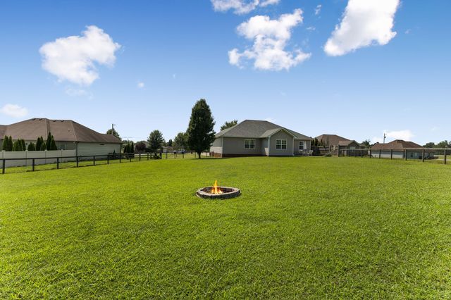 1361 Volunteer Ln, Lewisburg, TN 37091