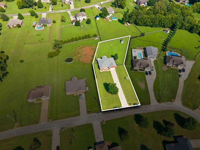1361 Volunteer Ln, Lewisburg, TN 37091