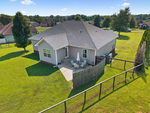 1361 Volunteer Ln, Lewisburg, TN 37091